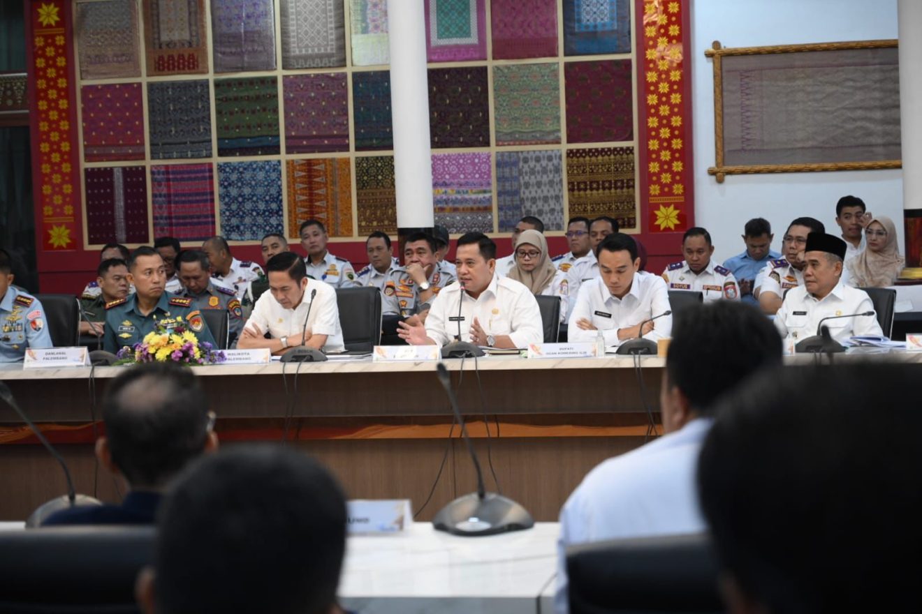 Hadiri Kunker Menhub, Bupati Askolani Sampaikan Permasalahan Tentang Jalan Lintas Palembang – Betung
